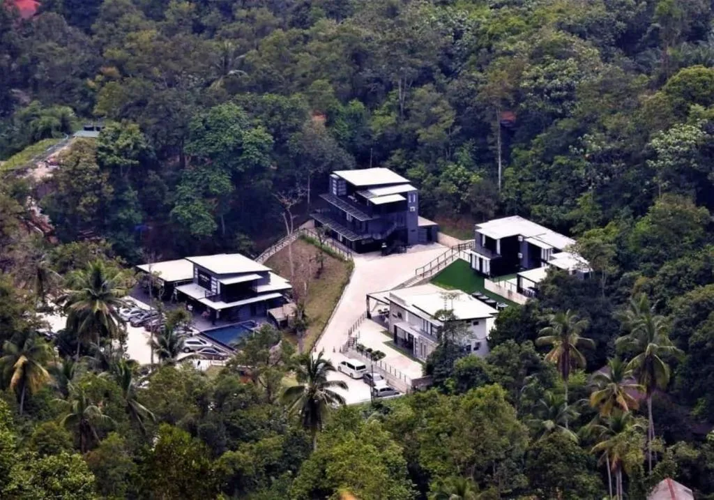 Lilla Waterfall Retreat