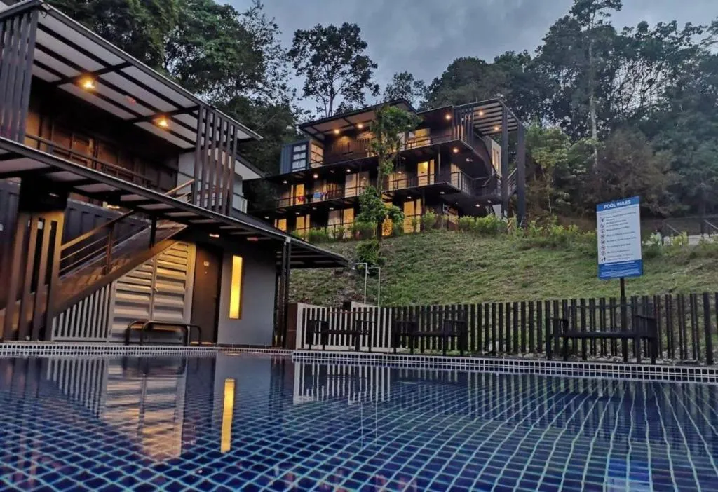 Lilla Waterfall Retreat